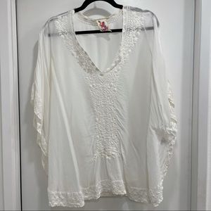 Johnny Was white tunic. Small